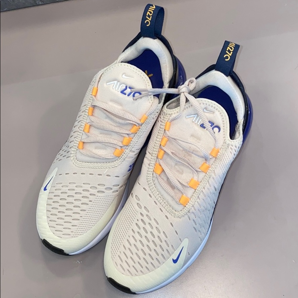 NIKE AIR MAX 270 NWOT